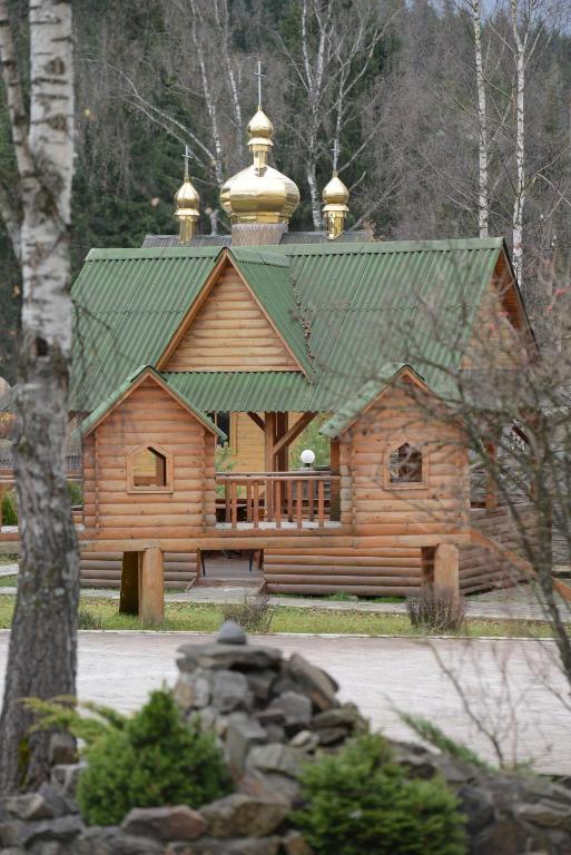 Ялинка Готель Vyshkiv Zewnętrze zdjęcie